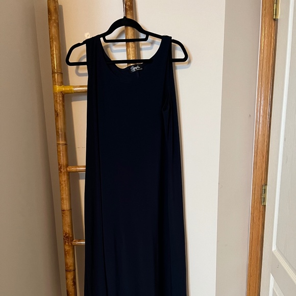 Clothes - Picture 2 of 2